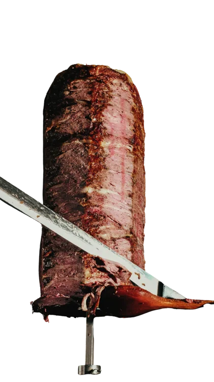 Drehspieß mit knusprig gebratenem Fleisch